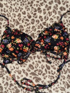 SHEIN Black Floral Tie-Back Bikini Top
